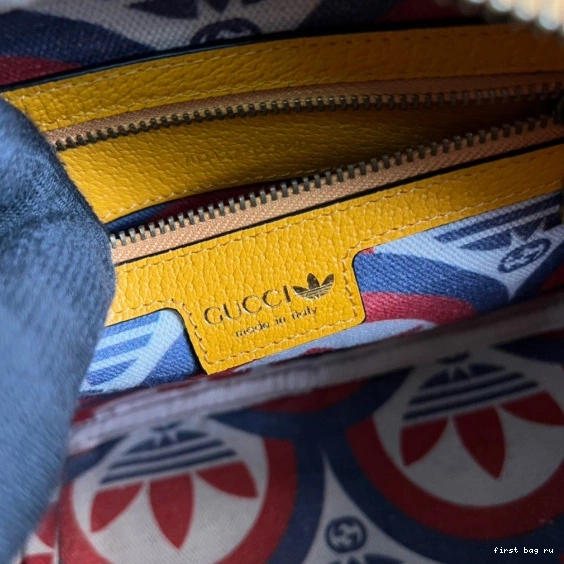 First bag ru x bag Gucci Adidas small shoulder 0710